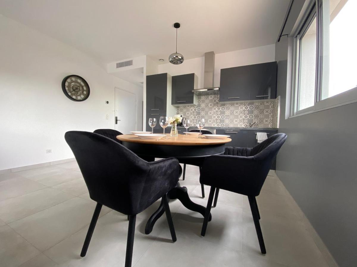 Apartment La Villa Perchee Calme, Sauna, Parking Prive Saint-Prix (Val d'Oise)